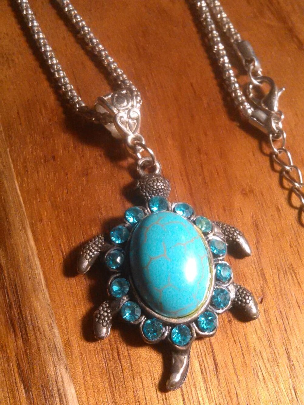 Blue Howlite and Blue Crystal Turtle Pendant Necklace (18 to 20 Inch)